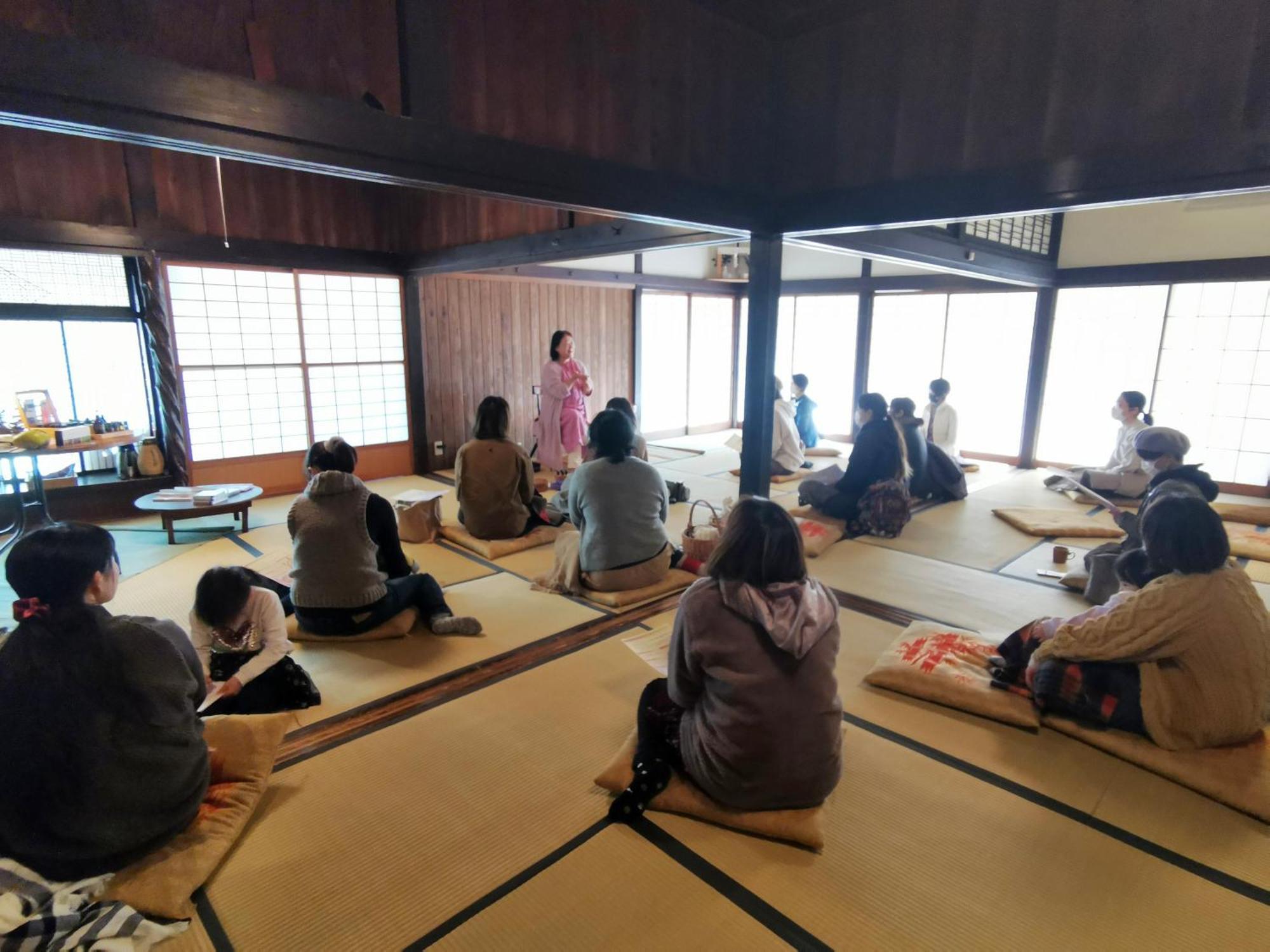 Отель Mt Fuji Historical Oshi House Hitsuki Фудзиёсида Номер фото