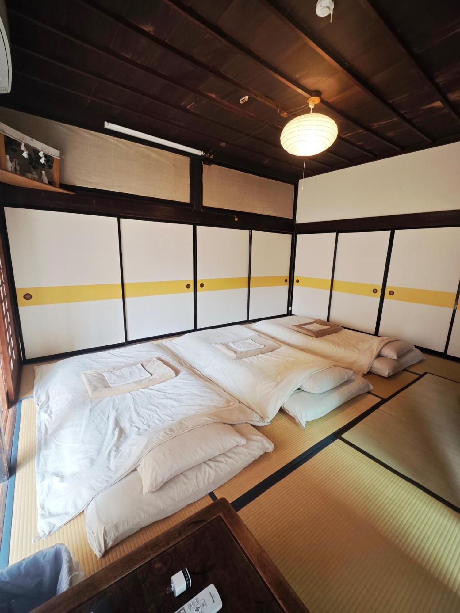 Отель Mt Fuji Historical Oshi House Hitsuki Фудзиёсида Экстерьер фото